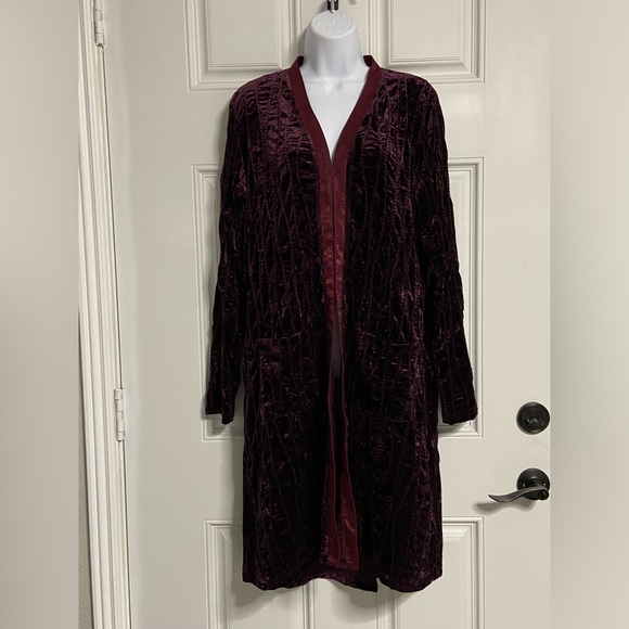 U- Maroon Textured Velvet V-Neck Cardigan - Picture 1 of 10